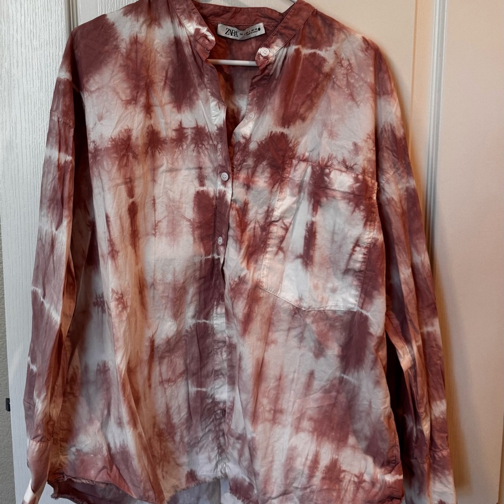 Zara Red and White Casual Button Down Shirt
